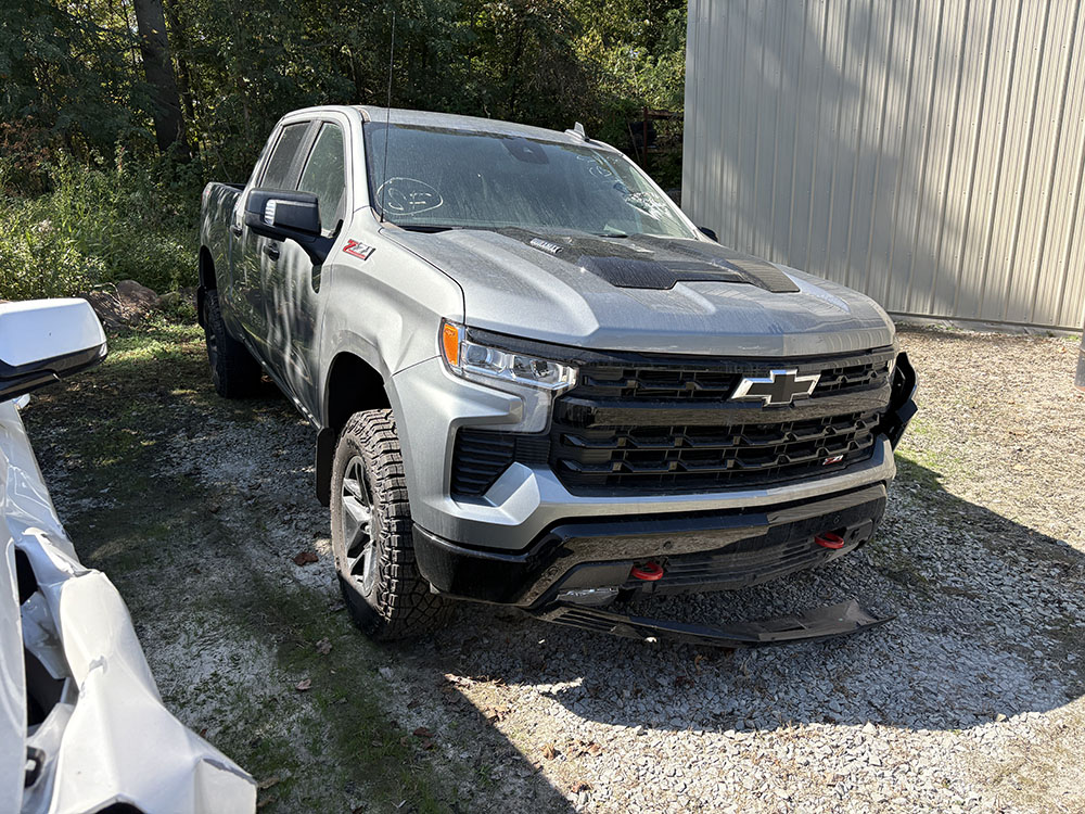
								CHEVROLET SILVERADO 1500 LT TRAIL BOSS CREW CAB full									