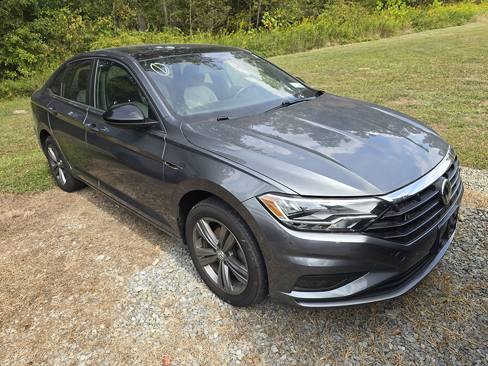 
								VOLKSWAGEN JETTA R-LINE full									