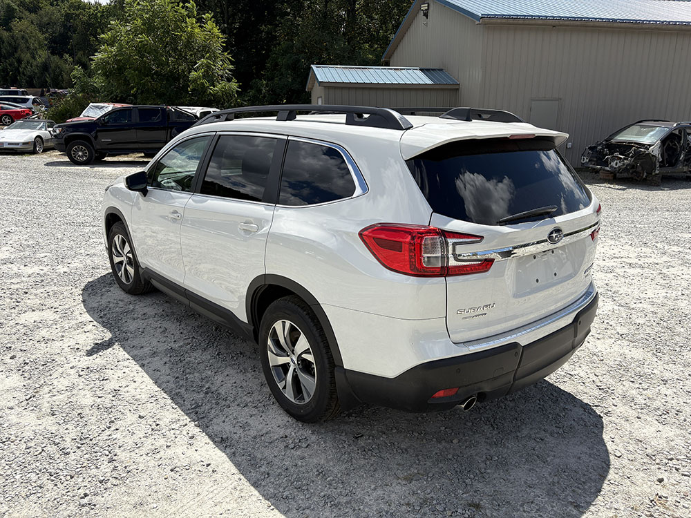 
								SUBARU ASCENT PREMIUM full									