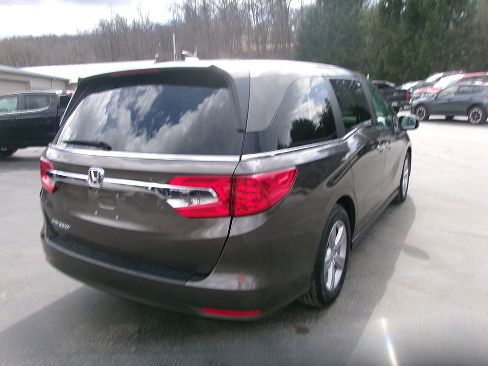 
								HONDA ODYSSEY EX full									