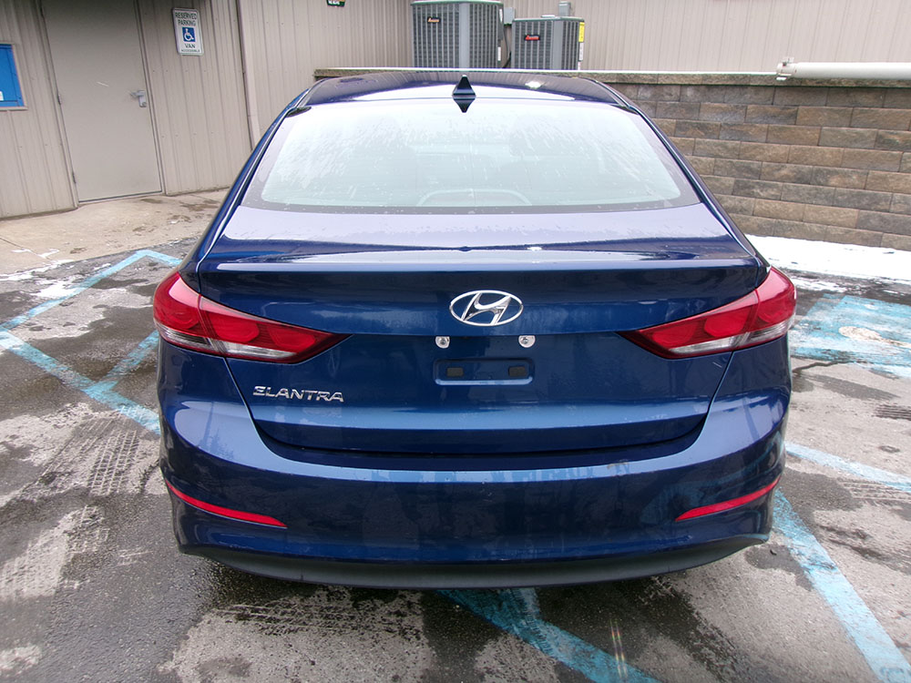 
								HYUNDAI ELANTRA VALUE full									