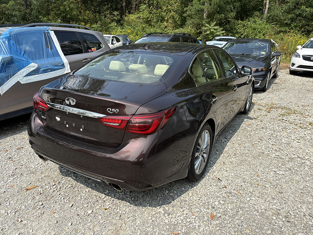
								INFINITI Q50 LUXE full									