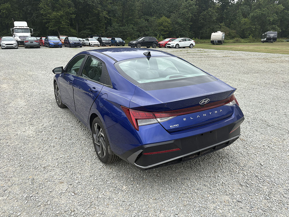 
								HYUNDAI ELANTRA SEL full									