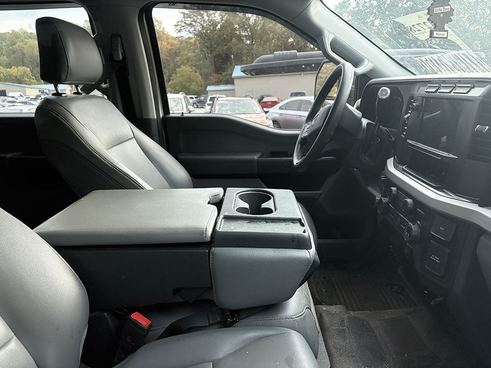 
								FORD F-350 XL CREW CAB 8′ BED full									