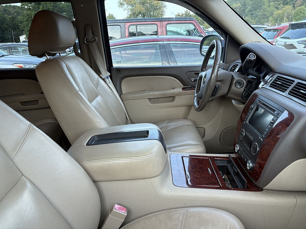 
								CHEVROLET TAHOE LTZ full									