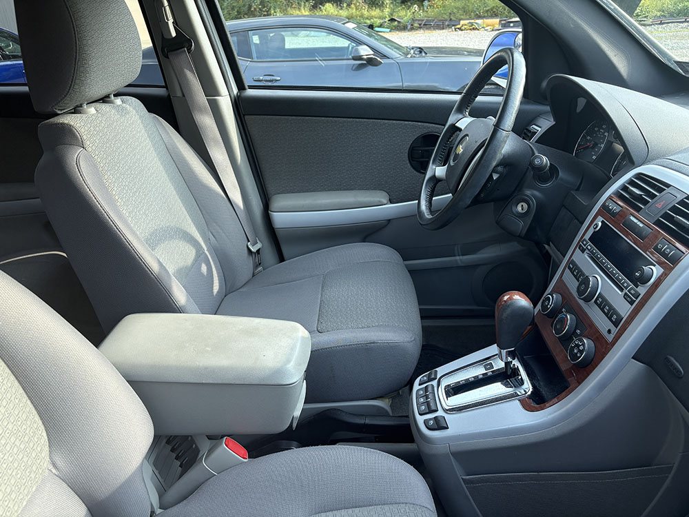 
								CHEVROLET EQUINOX LT full									