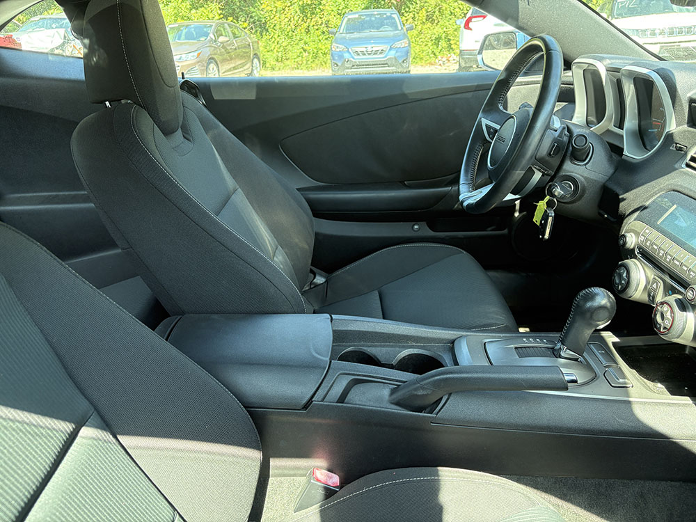 
								CHEVROLET CAMARO LT full									