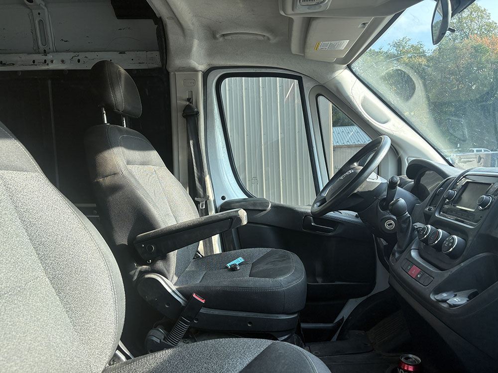
								RAM PROMASTER 1500 full									