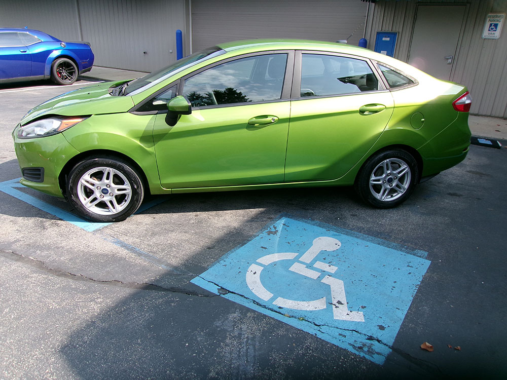 
								FORD FIESTA SE full									