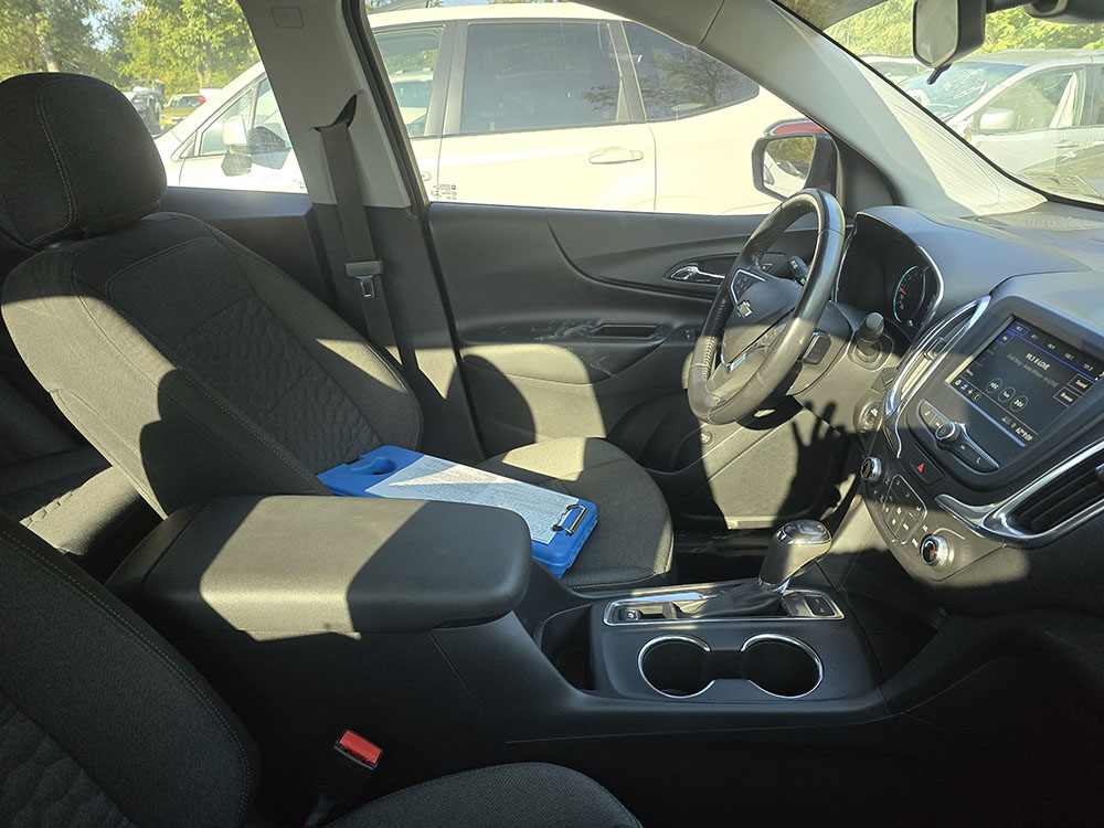 
								CHEVROLET EQUINOX LT full									