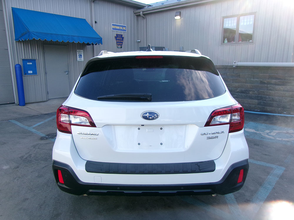 
								SUBARU OUTBACK 3.6R TOURING full									