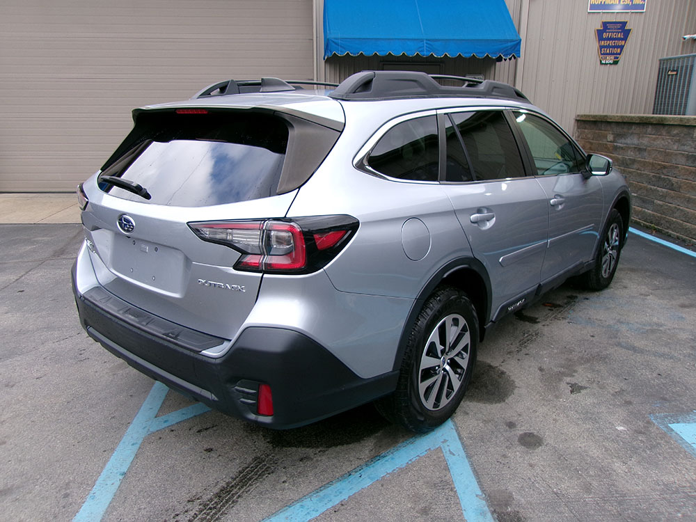 
								SUBARU OUTBACK PREMIUM full									