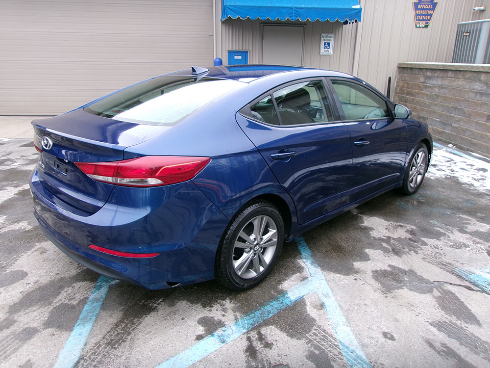 
								HYUNDAI ELANTRA VALUE full									