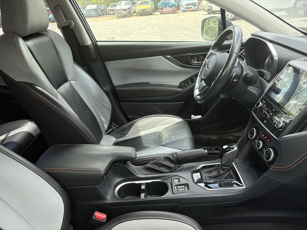 
								SUBARU CROSSTREK LIMITED full									