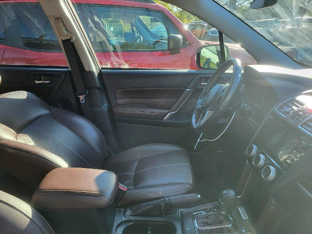 
								SUBARU FORESTER TOURING full									