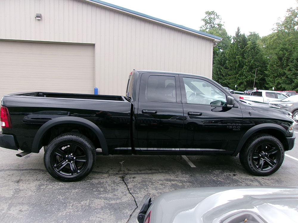
								RAM 1500 CLASSIC WARLOCK EX CAB full									
