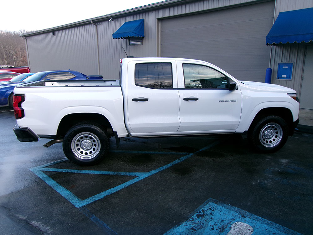 
								CHEROLET COLORADO W/T CREW CAB 2WD full									