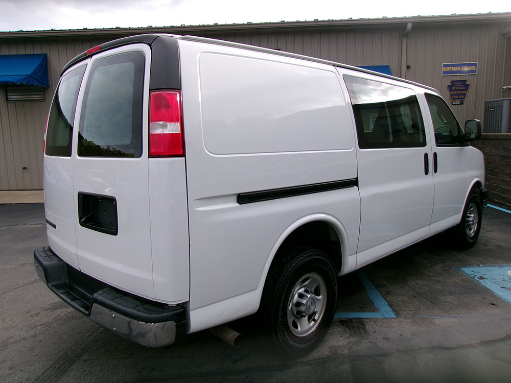 
								CHEVROLET EXPRESS 2500 full									