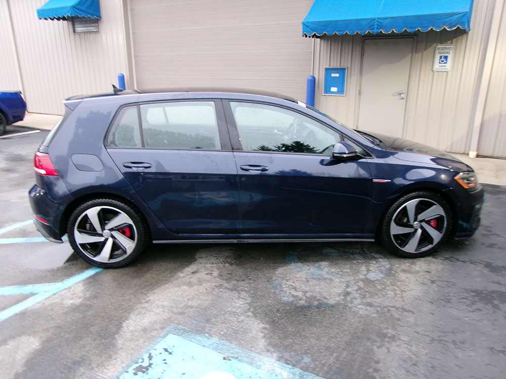
								VOLKSWAGEN GTI SE full									