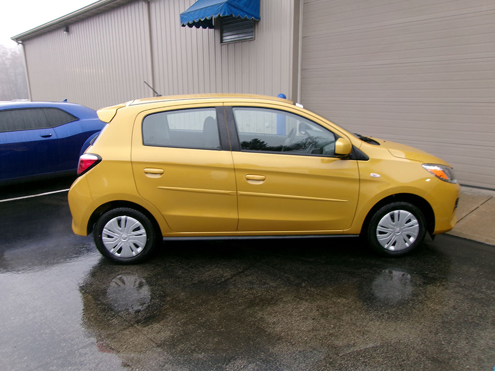 
								MITSUBISHI MIRAGE ES full									