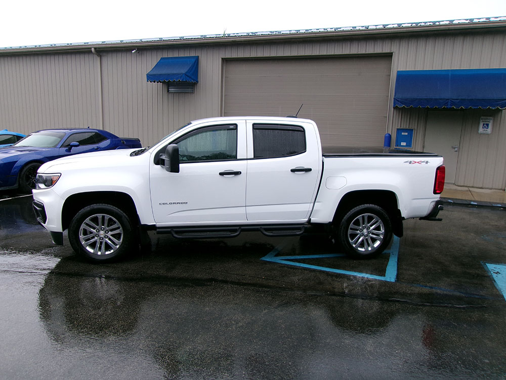 
								CHEVROLET COLORADO W/T CREW CAB full									