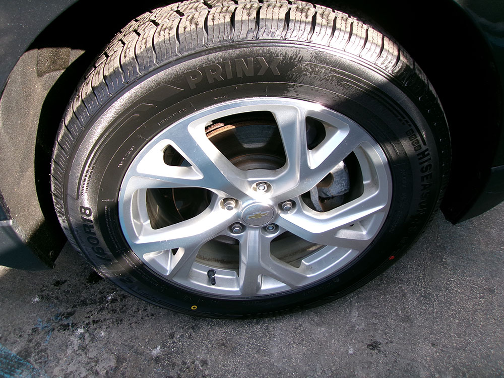 
								CHEVROLET EQUINOX LT full									