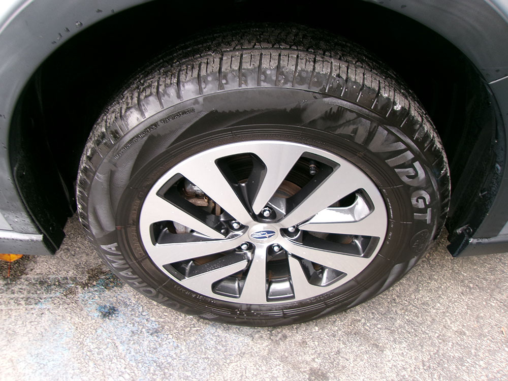 
								SUBARU OUTBACK PREMIUM full									