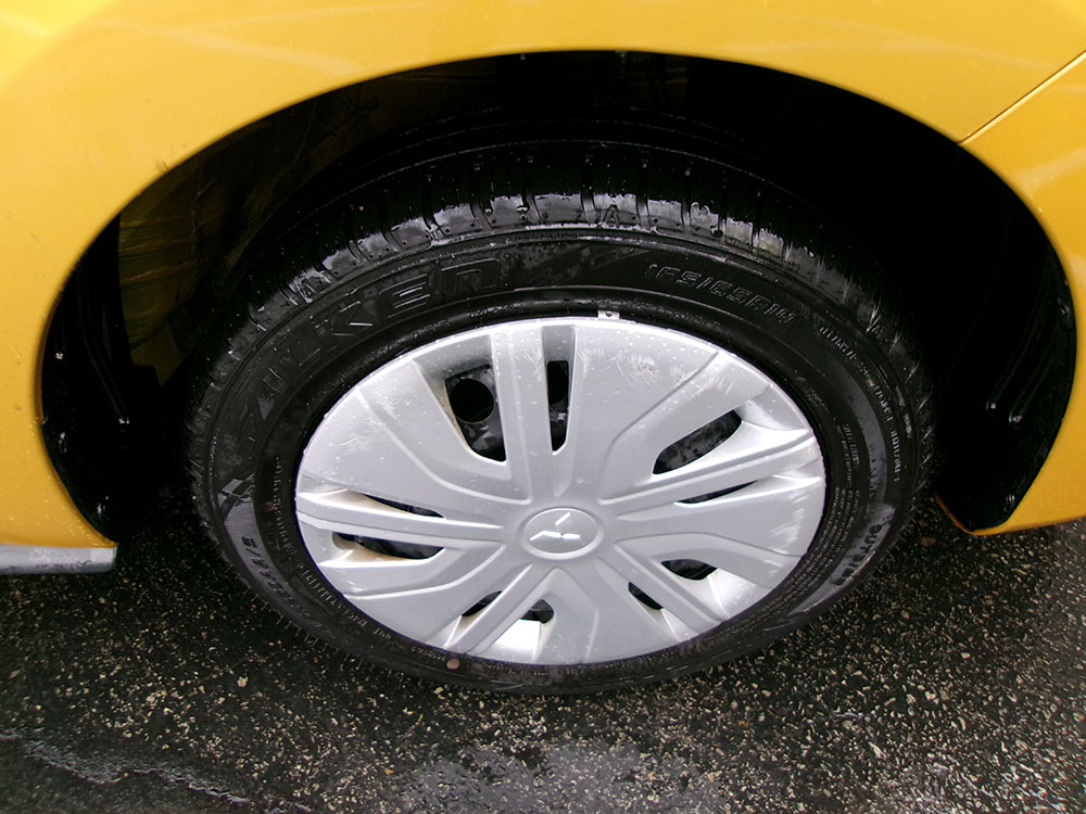 
								MITSUBISHI MIRAGE ES full									