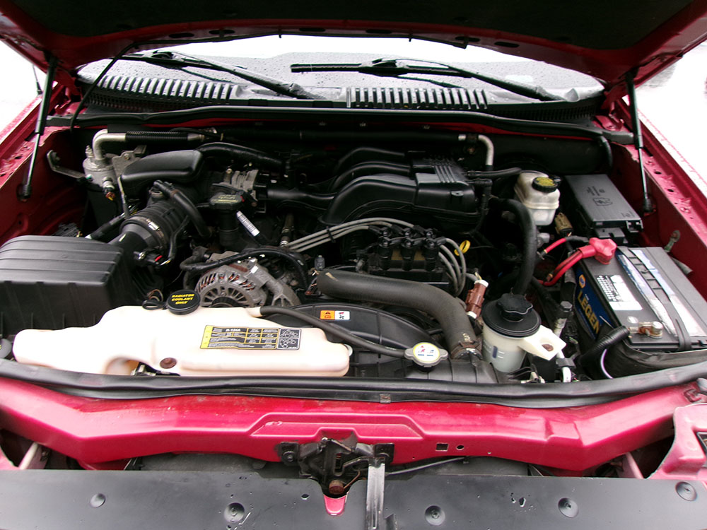 
								FORD EXPLORER SPORT TRAC XLT full									