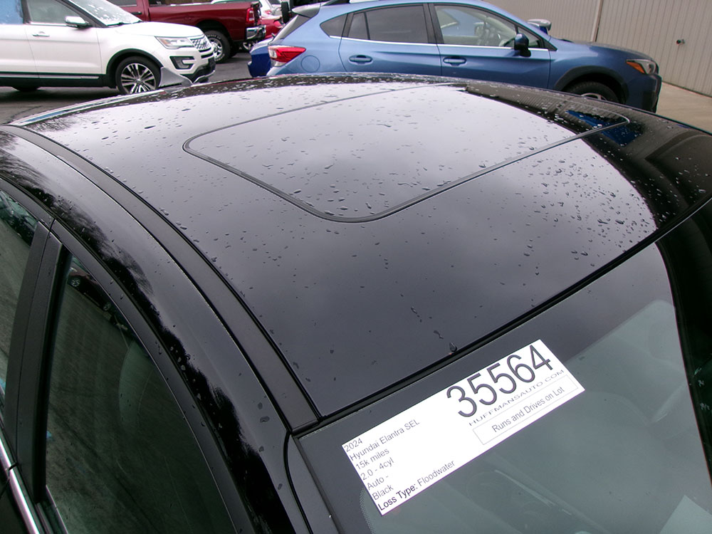 
								HYUNDAI ELANTRA SEL full									