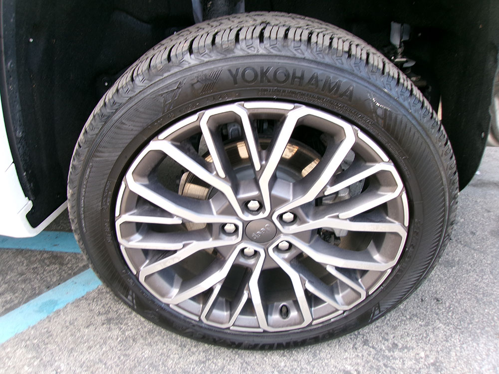 
								JEEP GRAND CHEROKEE SUMMIT RESERVE full									