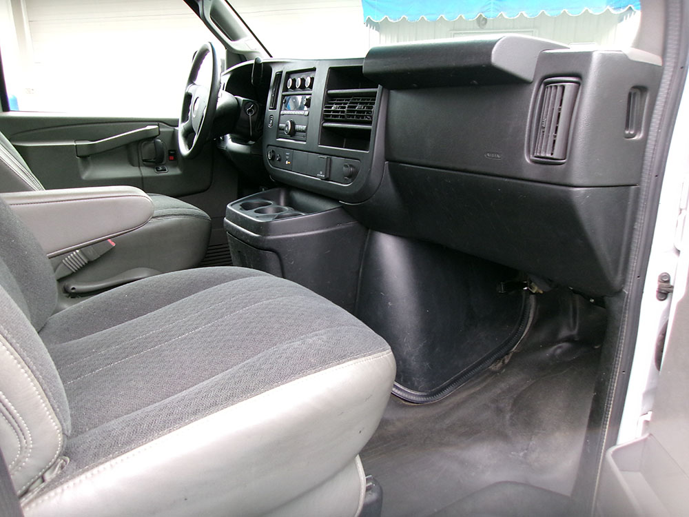 
								CHEVROLET EXPRESS 2500 full									