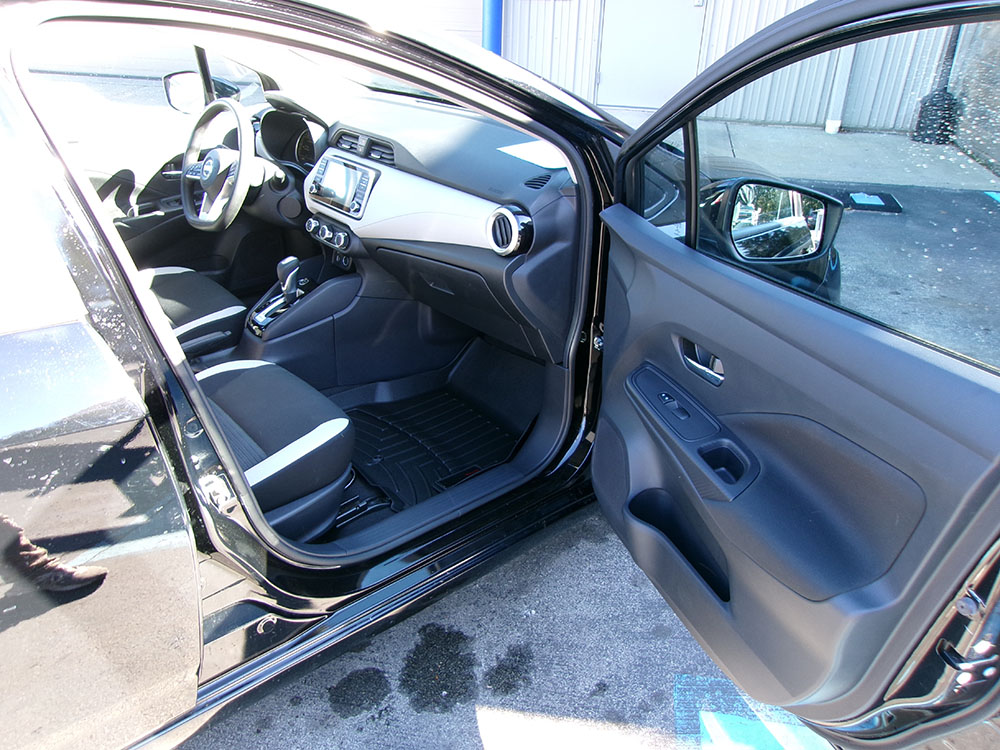 
								NISSAN VERSA SV full									
