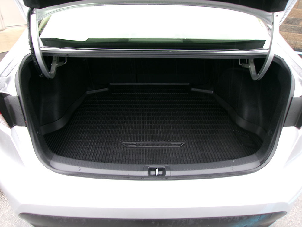 
								TOYOTA COROLLA HYBRID LE full									