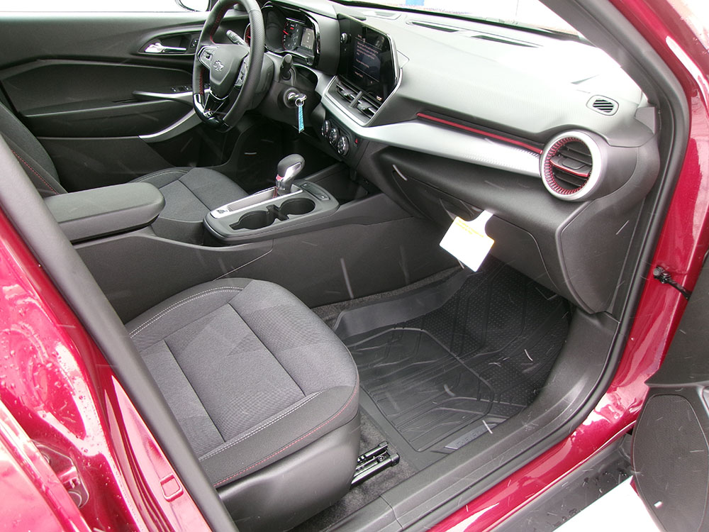 
								CHEVROLET TRAX RS full									