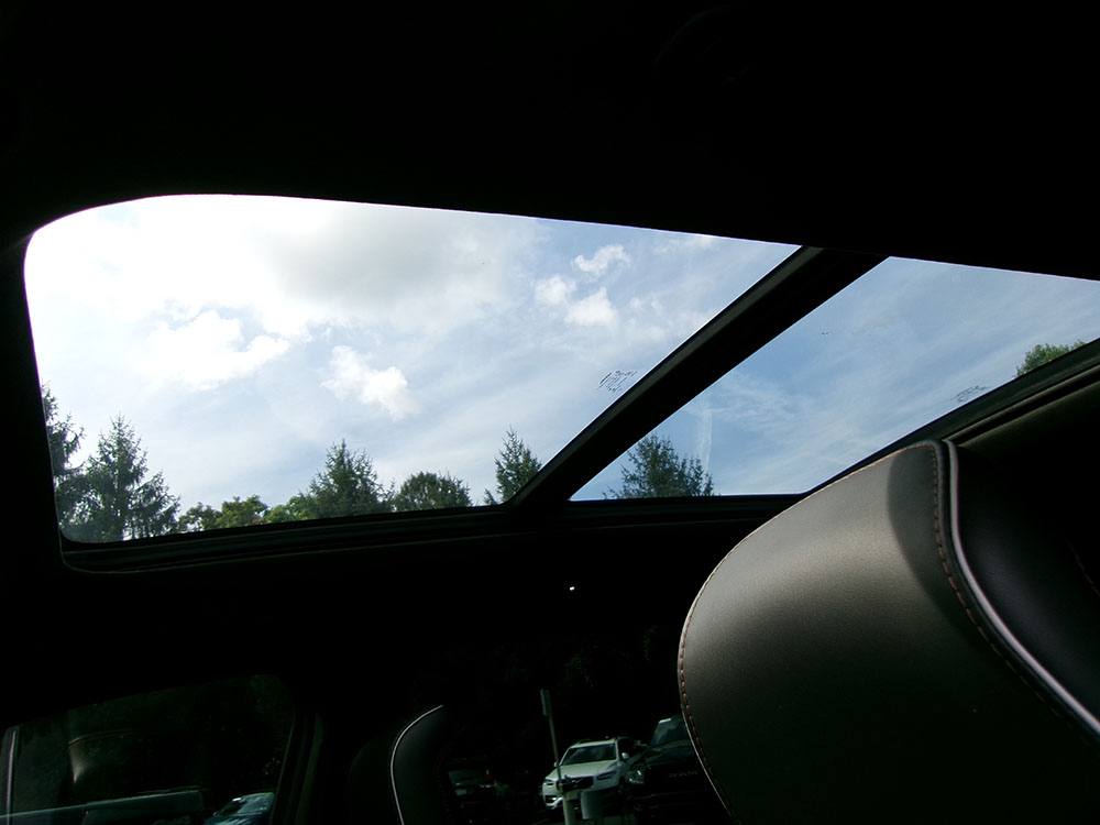 
								JEEP GRAND CHEROKEE SUMMIT RESERVE full									