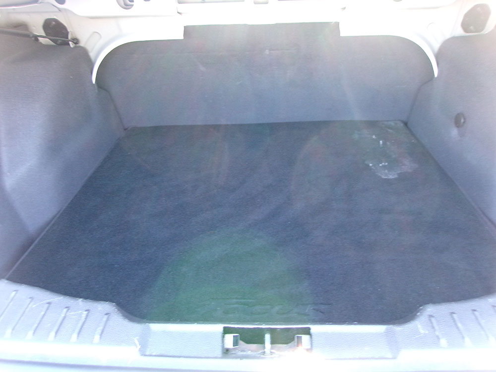
								FORD FOCUS SE full									