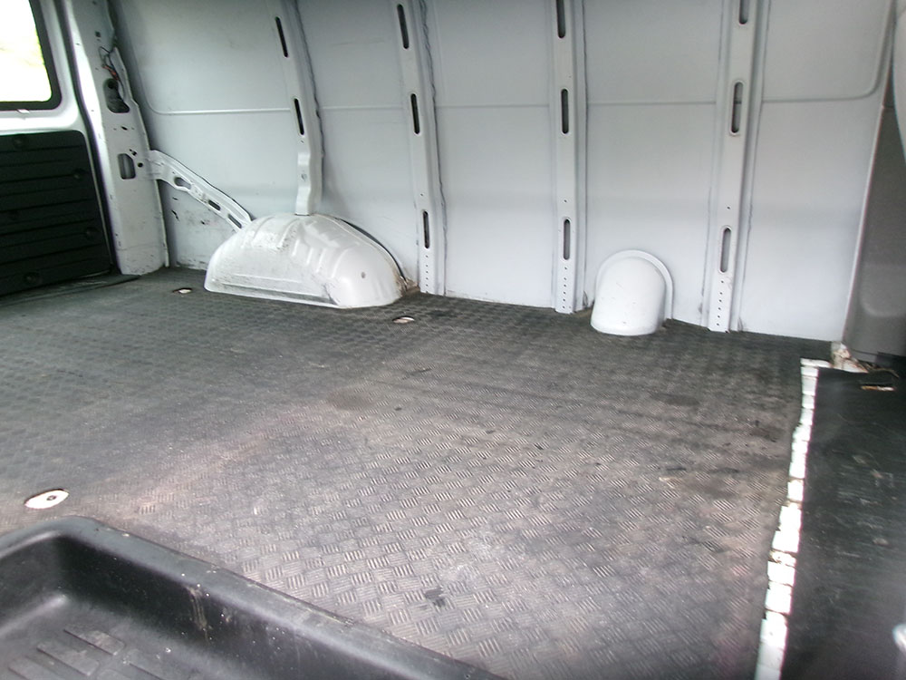 
								CHEVROLET EXPRESS 2500 full									