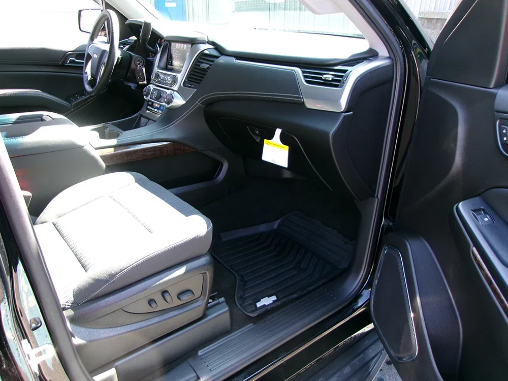 
								CHEVROLET TAHOE LS full									