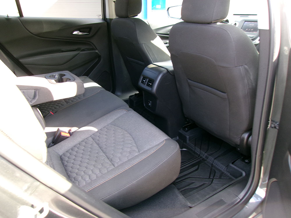 
								CHEVROLET EQUINOX LT full									