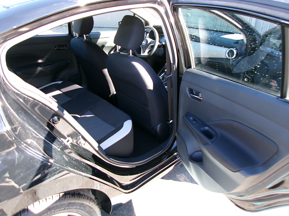 
								NISSAN VERSA SV full									