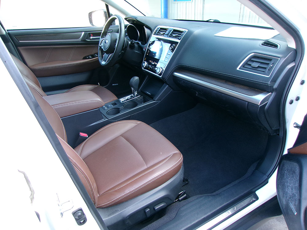 
								SUBARU OUTBACK 3.6R TOURING full									