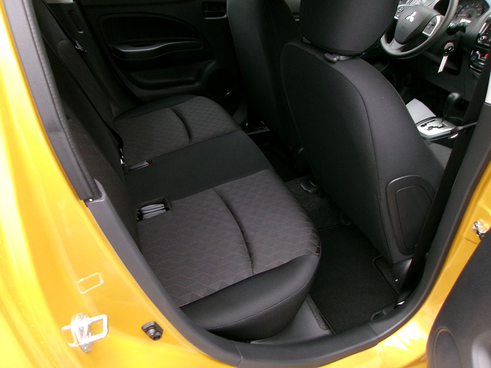 
								MITSUBISHI MIRAGE ES full									