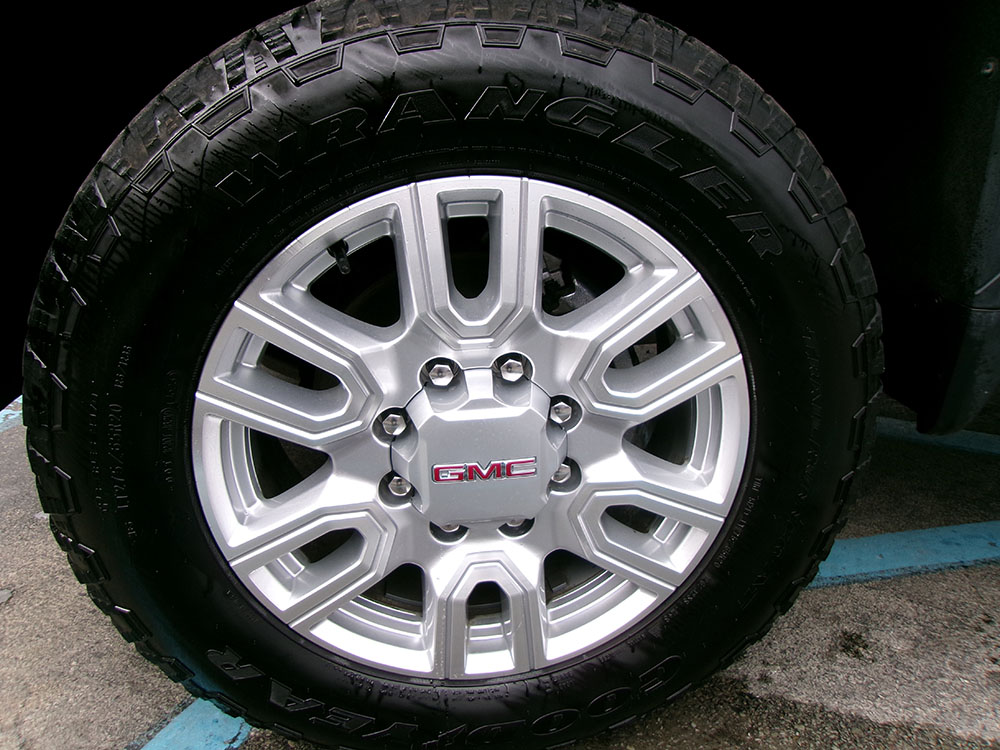 
								GMC SIERRA 2500 SLE CREW CAB full									