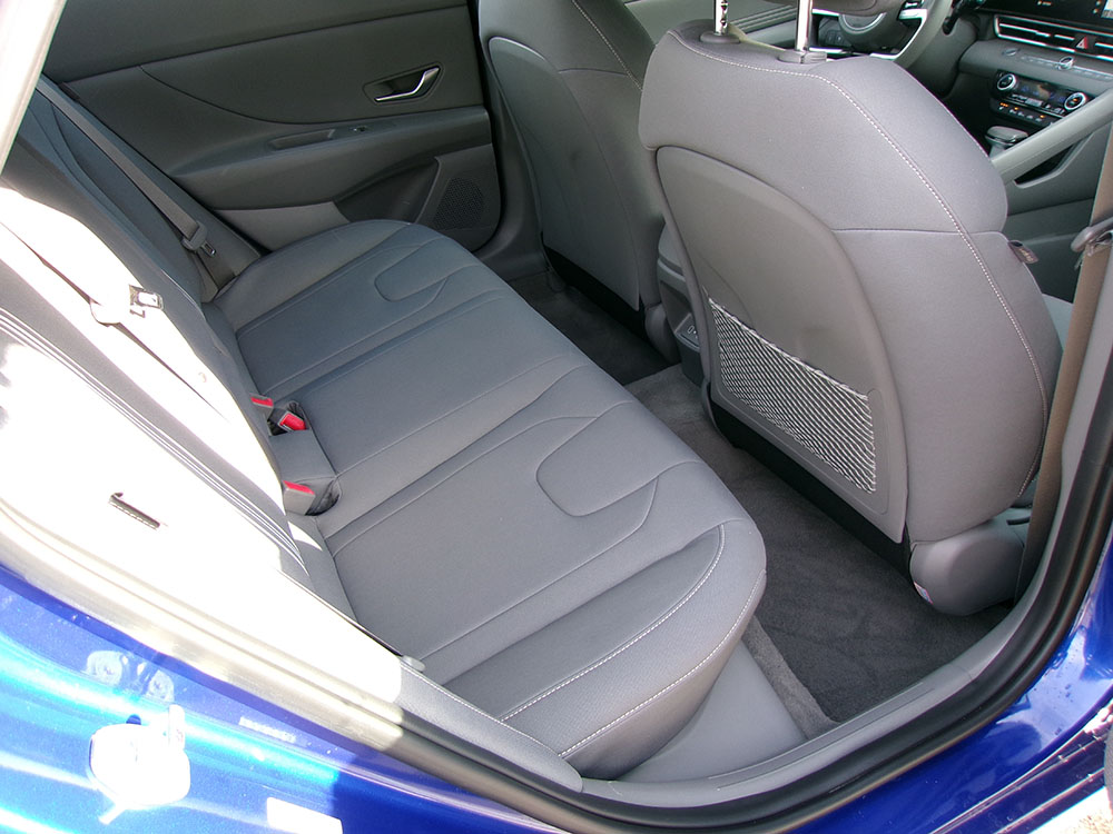 
								HYUNDAI ELANTRA SEL full									