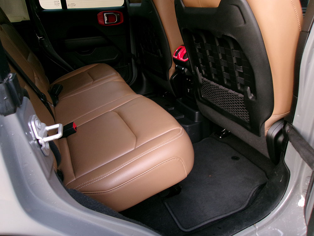 
								JEEP WRANGLER UNLIMITED RUBICON full									