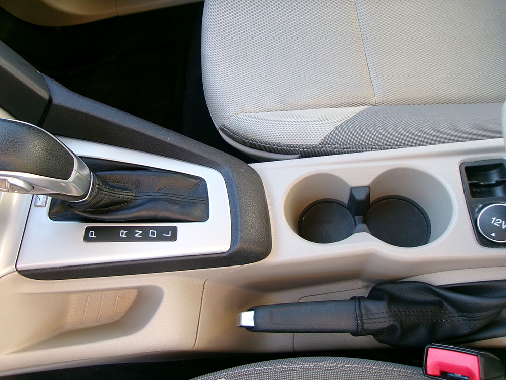 
								FORD FOCUS SE full									