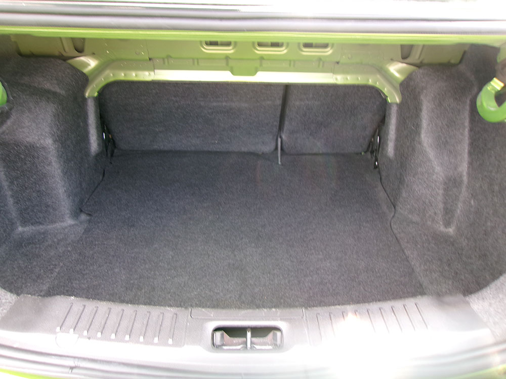 
								FORD FIESTA SE full									