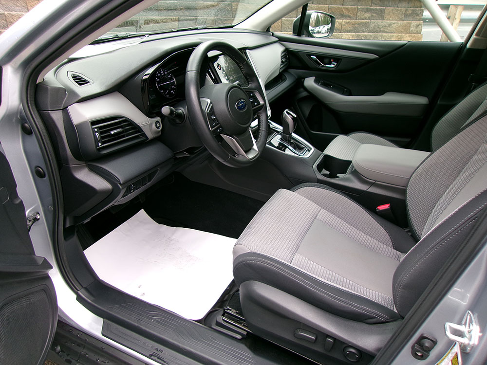 
								SUBARU OUTBACK PREMIUM full									