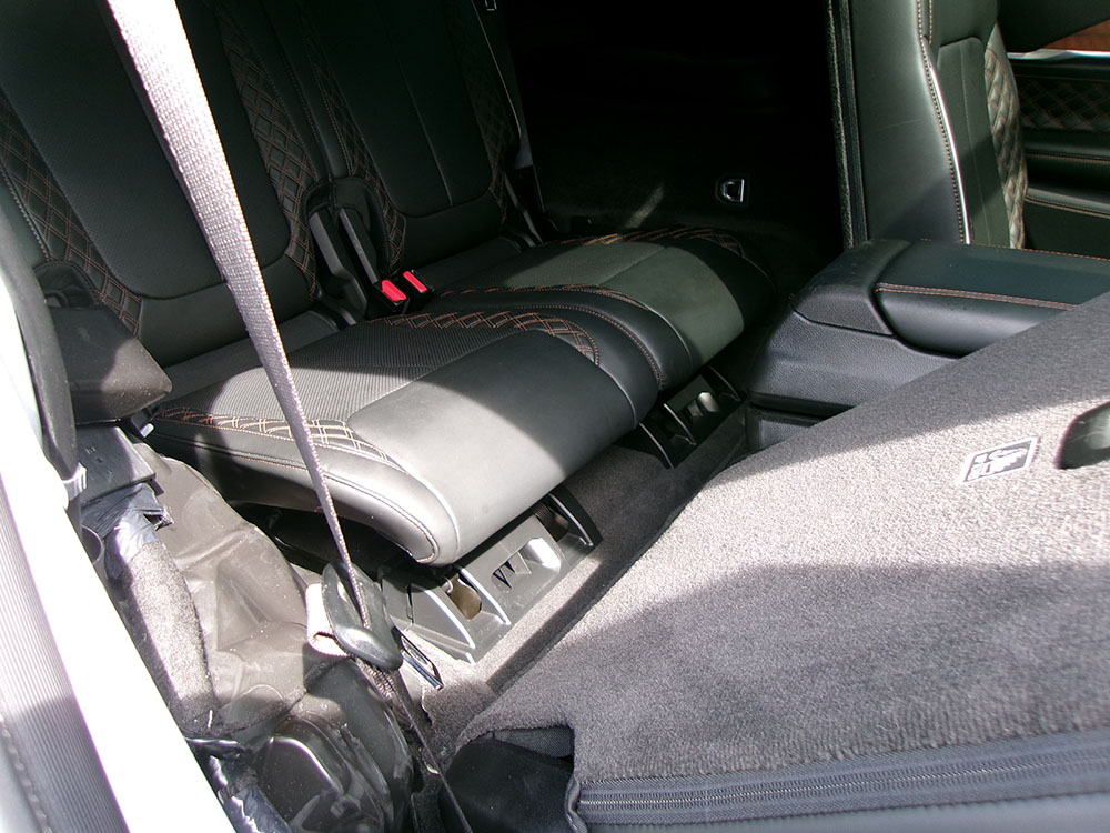 
								JEEP GRAND CHEROKEE SUMMIT RESERVE full									